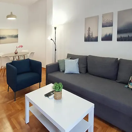 Apartment Minimalist Newly Renovated 1bd Near The Center Athens